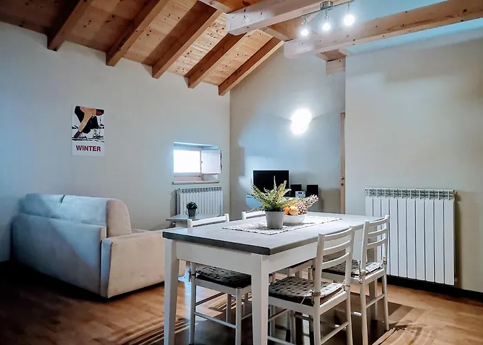 Perarolo Apartments *