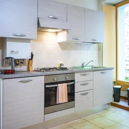 Perarolo Apartman *
